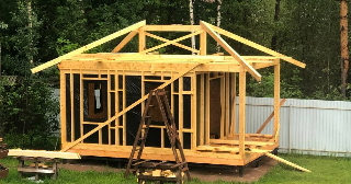 Сарай из бруса 100х100 в Ухте - строительство под ключ | Строй-Хта от 42136 руб.